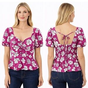 Francesca's Collections Magenta Floral Puff Sleeve Peplum Top
